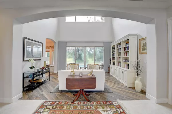 1821 Waldorf DR, Royal Palm Beach, FL 33411