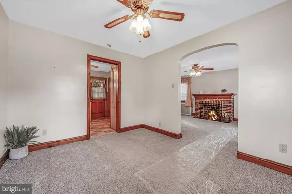 3856 BRISBAN ST, Harrisburg, PA 17111