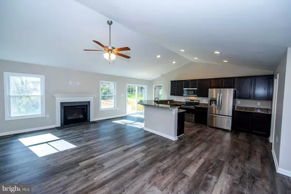 352 POCHARDS CT, Martinsburg, WV 25403