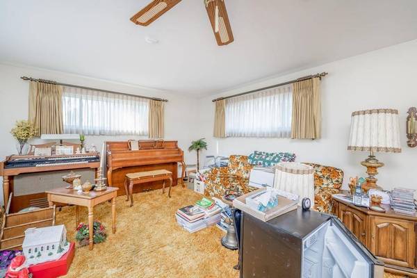 3330 E Crystal St, Wichita, KS 67216