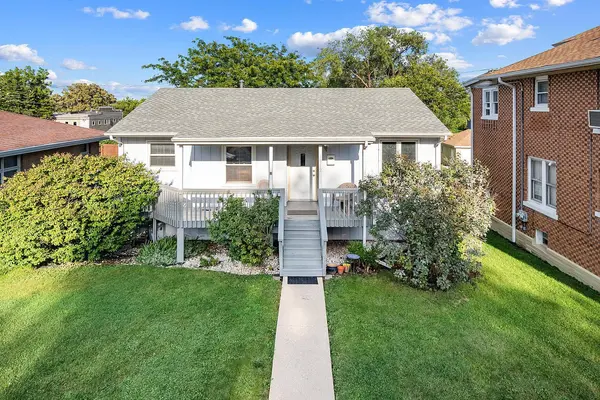 1912 N Hickory ST, Crest Hill, IL 60403