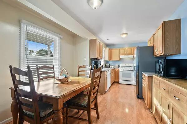 1912 N Hickory ST, Crest Hill, IL 60403