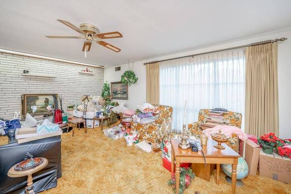 3330 E Crystal St, Wichita, KS 67216