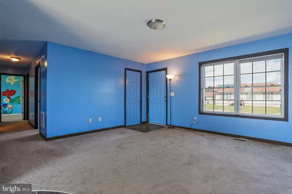 77 ROBELEI DR, Ranson, WV 25438