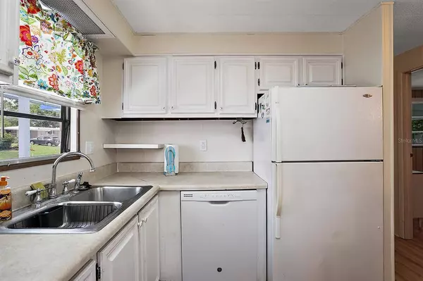 2741 VINDALE RD, Tavares, FL 32778