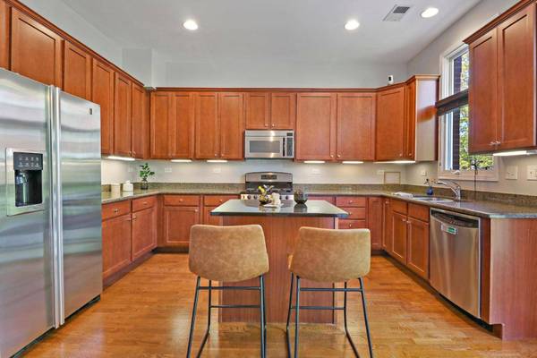 141 N ROSE ST, Palatine, IL 60067