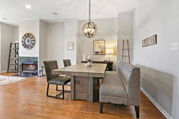 141 N ROSE ST, Palatine, IL 60067