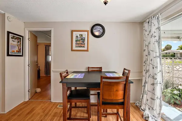 2741 VINDALE RD, Tavares, FL 32778