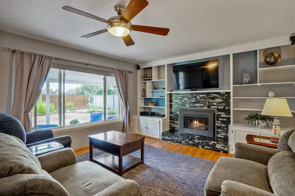 127 Grand Canyon DR, White Rock, NM 87547