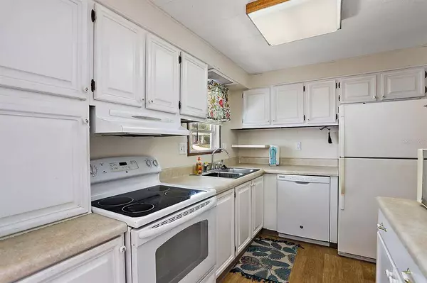 2741 VINDALE RD, Tavares, FL 32778