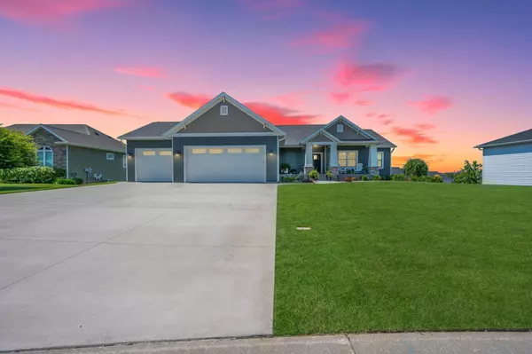 17164 Hilltop LN SE, Chatfield, MN 55923