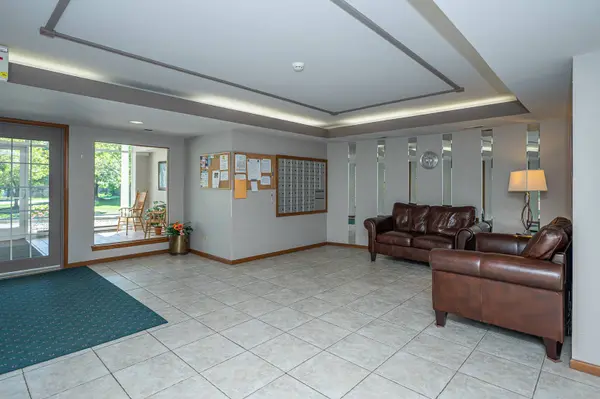 13750 Bristlecone DR #109, Plainfield, IL 60544