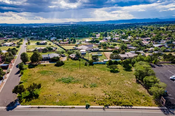 2501 Cactus LN, Santa Fe, NM 87505