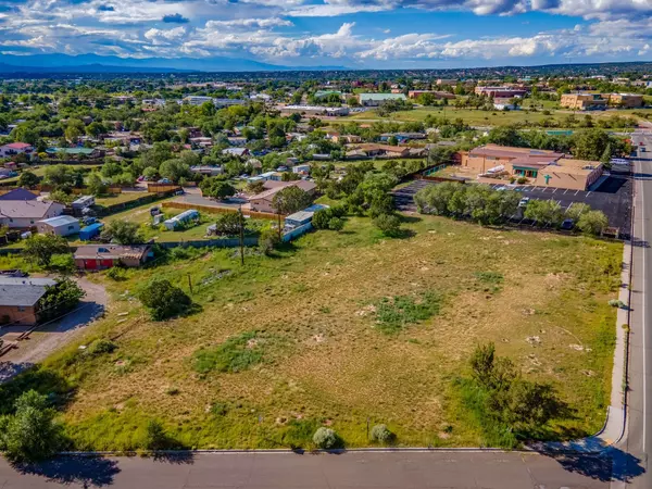 2501 Cactus LN, Santa Fe, NM 87505