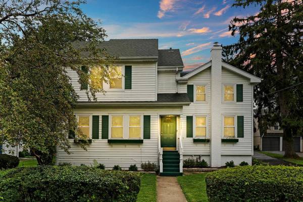 117 W ROBERTSON ST, Palatine, IL 60067