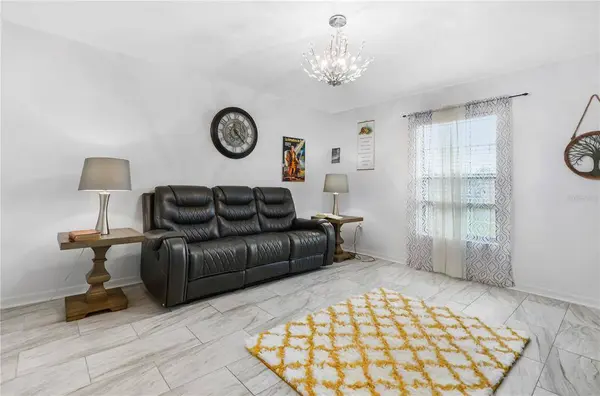 2323 BEXLEY DR, Tavares, FL 32778