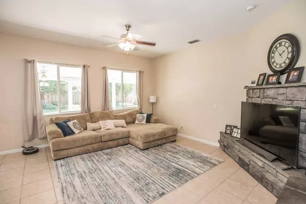 9504 Grasmeer WAY, Elk Grove, CA 95624