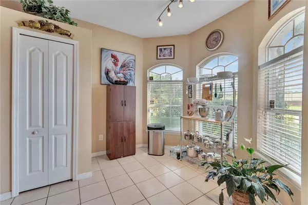 4888 WATERSIDE POINTE CIR, Orlando, FL 32829