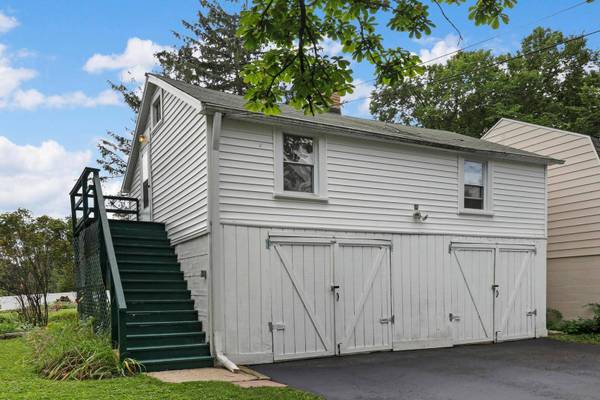 117 W ROBERTSON ST, Palatine, IL 60067