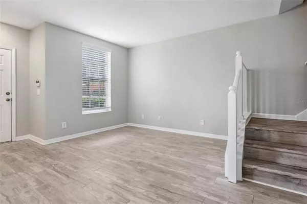 1131 BARONSCOURT DR, Wesley Chapel, FL 33543