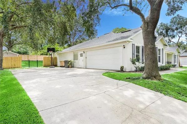 11103 LAKE KATHERINE CIR, Clermont, FL 34711