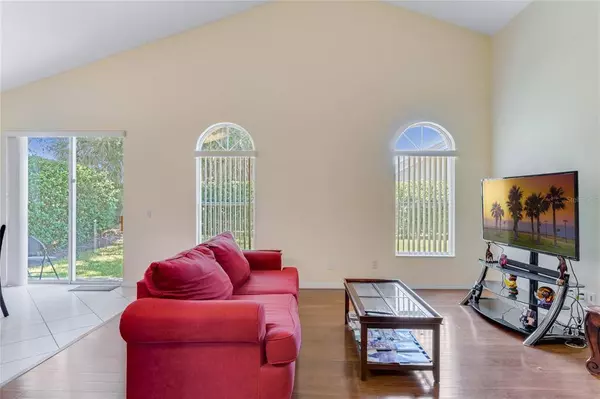 1212 MERION DR, Mount Dora, FL 32757