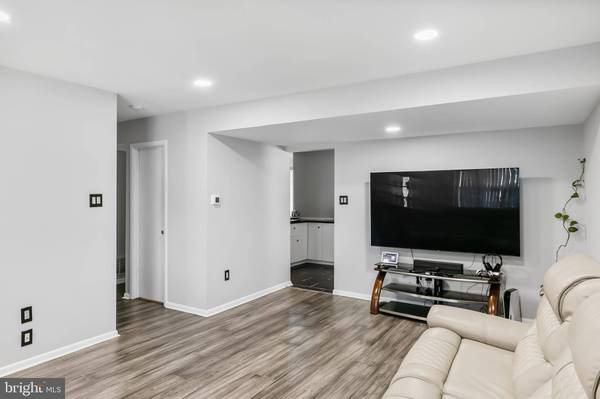 249 FOXWOOD LN, Marlton, NJ 08053