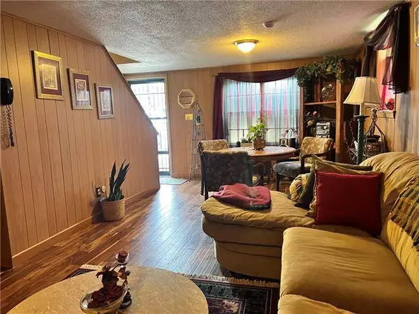 8003 E 88th ST, Kansas City, MO 64138