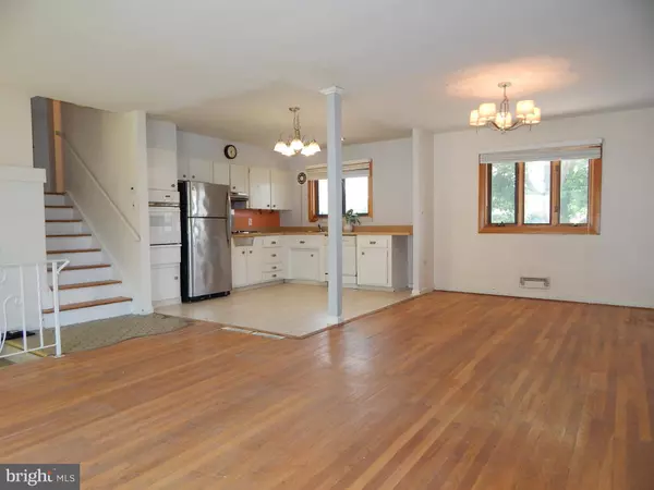 116 ADRIENNE AVE, Blackwood, NJ 08012