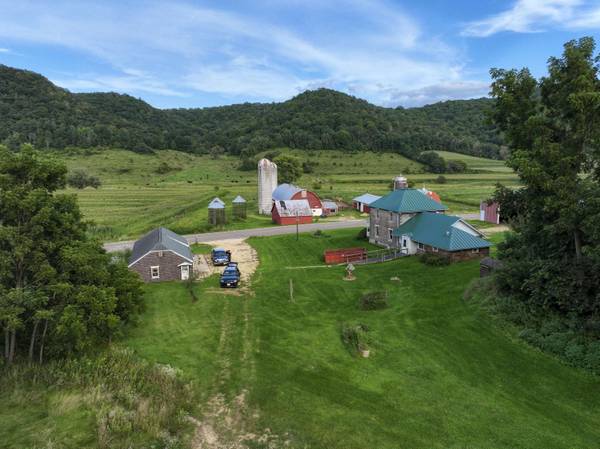 N445 County Road G, Washington, WI 54623