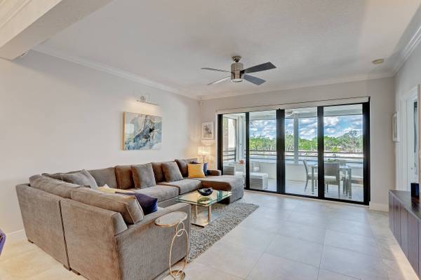 834 Oak Harbour Dr, Juno Beach, FL 33408