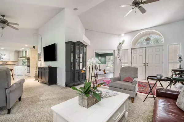 2851 Burritt NW Street, Grand Rapids, MI 49504