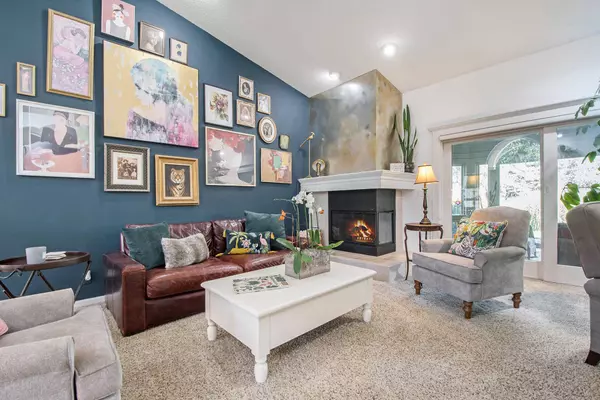 2851 Burritt NW Street, Grand Rapids, MI 49504