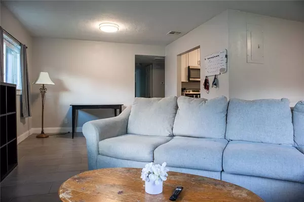 4104 S NASHVILLE AVE, Orlando, FL 32839