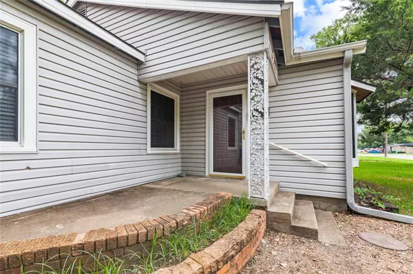 1609 N Binkley Street, Sherman, TX 75092