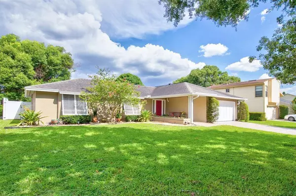 211 S DEERWOOD AVE, Orlando, FL 32825