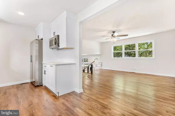 719 S HARMONY RD, Newark, DE 19713