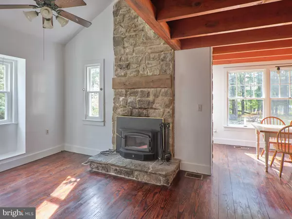 180 KINGWOOD STATION-BARBERTOWN RD, Frenchtown, NJ 08825