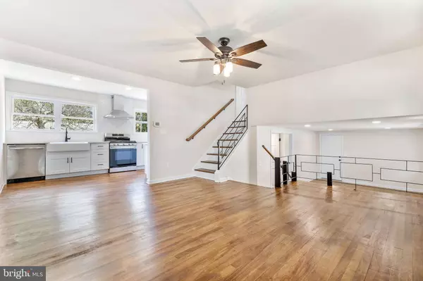 719 S HARMONY RD, Newark, DE 19713