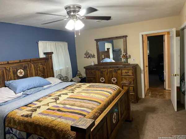 705 Brook St, Uvalde, TX 78801