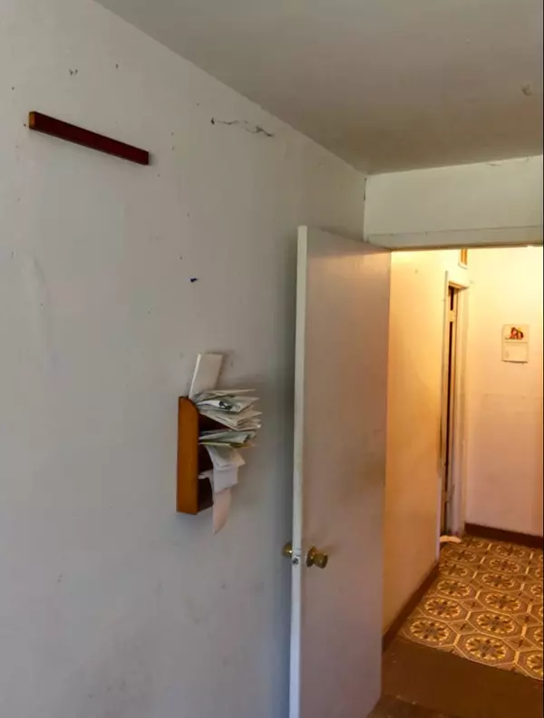 8421 S Gilbert CT, Chicago, IL 60620