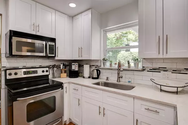 211 S DEERWOOD AVE, Orlando, FL 32825