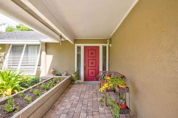 211 S DEERWOOD AVE, Orlando, FL 32825