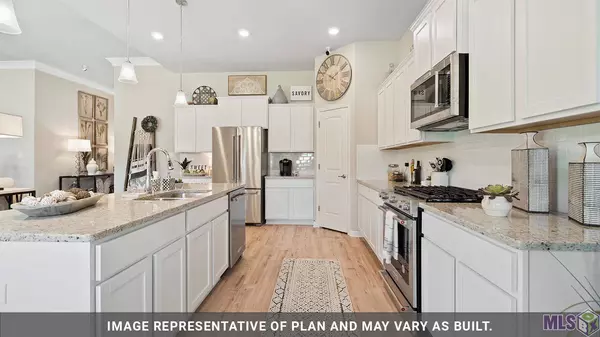 5452 HERON LANDING DR, Baton Rouge, LA 70816