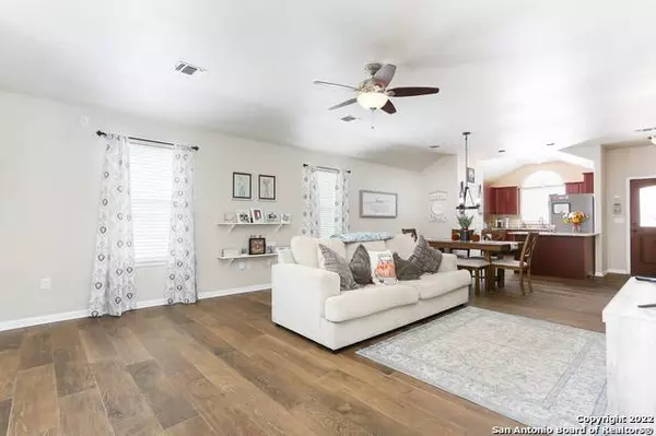 1111 PAR FOUR, San Antonio, TX 78221-3153