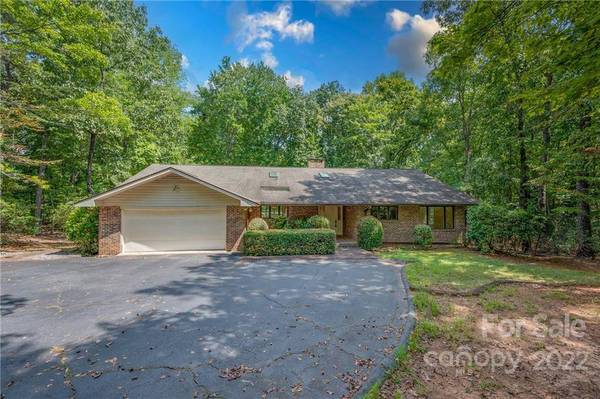 461 Mountain View DR, Columbus, NC 28722