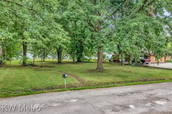 Lot 86 Ponchartrain, Harrison Twp, MI 48045