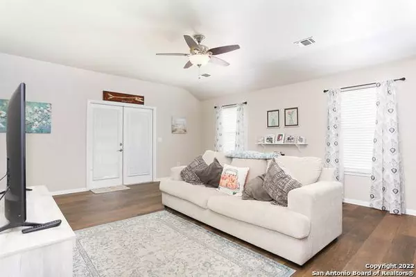 1111 PAR FOUR, San Antonio, TX 78221-3153