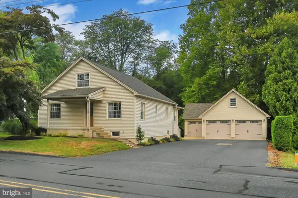 421 W MAIN AVE, Myerstown, PA 17067