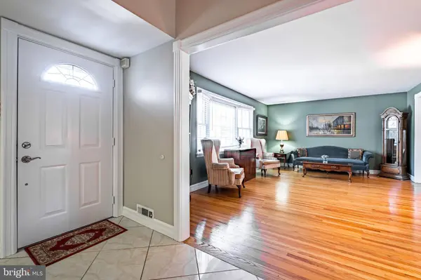 776 CARTERET CT, Mount Laurel, NJ 08054